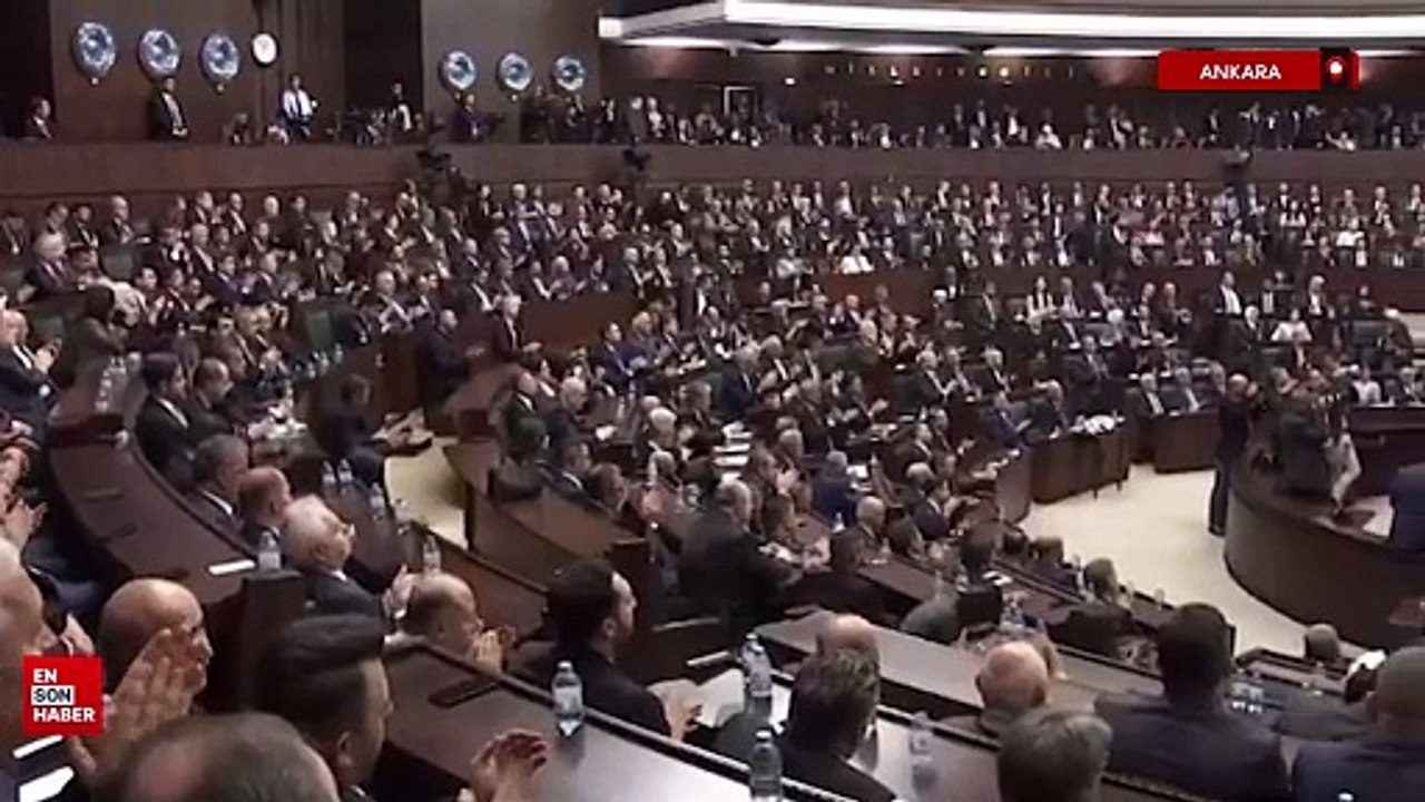 Cumhurbaşkanı Erdoğan, Özgür Özel'i önce takdir edip sonra tepki gösterdi