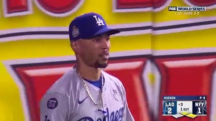 GRAND SLAM!! Anthony Volpe gives the Yankees THE LEAD in World Series Game 4!