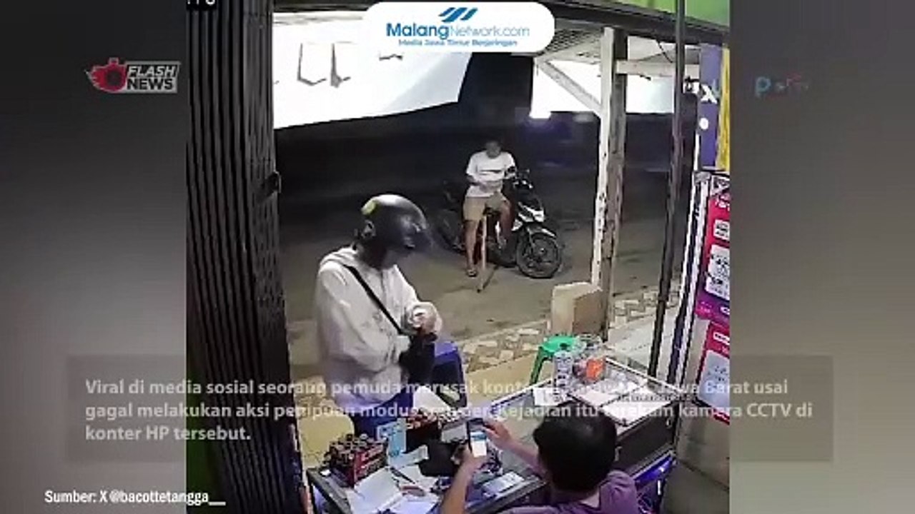Momen Pemuda Rusak Konter HP di Karawang Gegara Modus Transfer Gagal