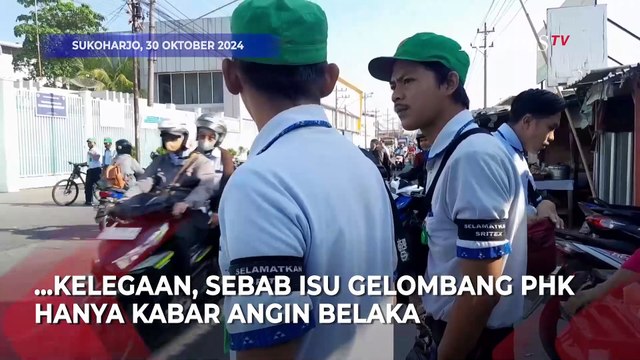 Sritex Dinyatakan Pailit, Karyawan Pakai Pita Hitam Tulisan Selamatkan Sritex, Ini Alasannya