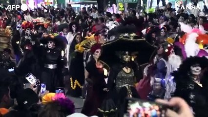 A Citta' del Messico la sfilata di Catrina