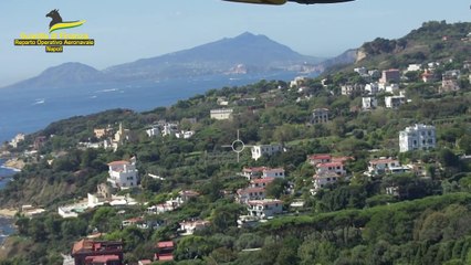 Napoli, rifiuti e amianto anche a Marechiaro: sequestrate discariche (30.10.24)