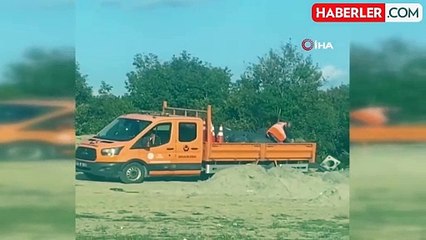 Karayolları Ekipleri Çöpü Ormana Attı