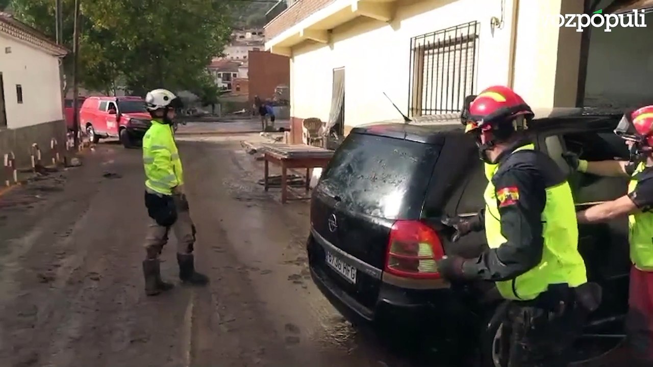 La UME realiza tareas de achique en Mira (Cuenca)
