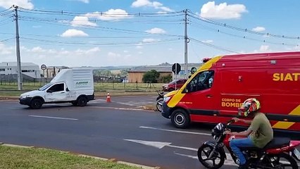 Motociclista fica ferido ao se envolver em acidente no Trevo da Ceasa em Cascavel