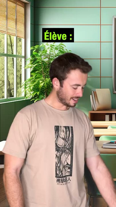 La prof ne veut pas le laisser manger en cours 