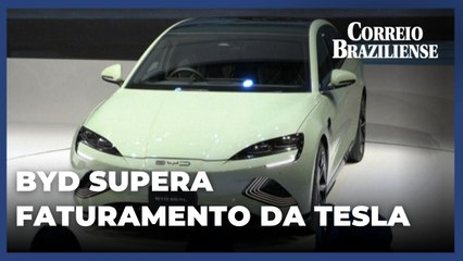 Fabricante chinesa de carros elétricos BYD supera a Tesla em faturamento