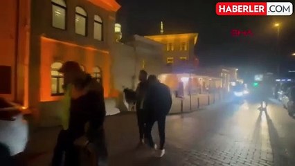 Köprüde şeytan kostümüyle koşan şahıs yakalandı