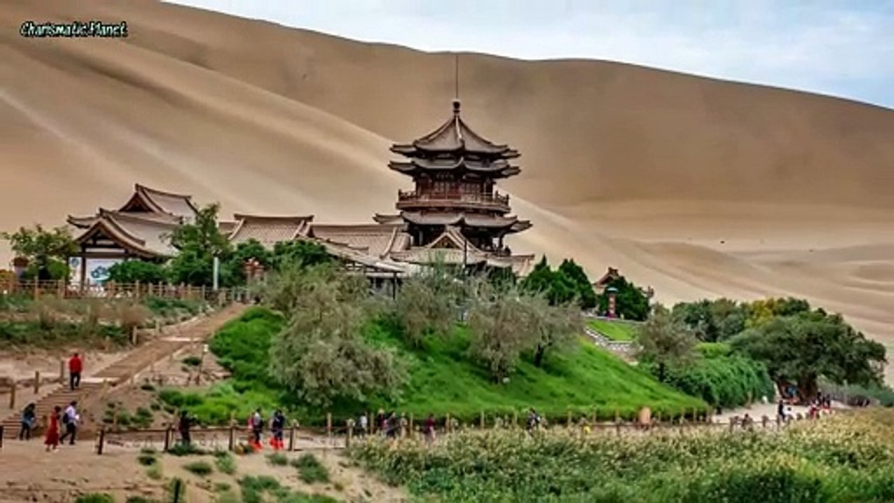 Crescent lake China