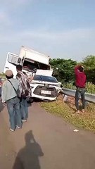 Mobil rombongan kru TV One mengalami kecelakaan di Tol Pemalang, Jawa Tengah