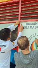 Viral Pemasangan Lisensi IKM Di Rumah Makan Masakan Padang Asli Minang di Jakarta Timur