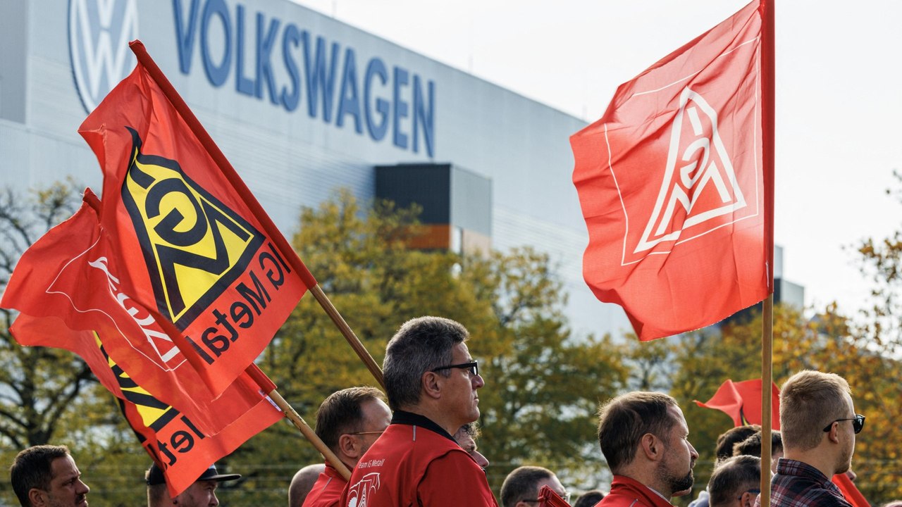 VW fordert Gehaltskürzungen von zehn Prozent