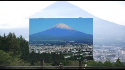 In Giappone il Monte Fuji senza neve: mai così tardi in autunno