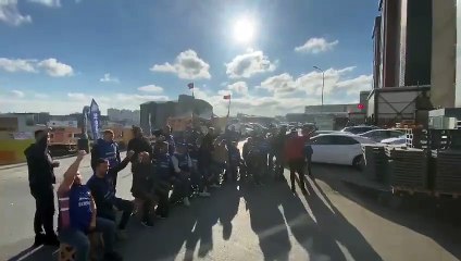 Grevde 43. gün; işçileri direnmeye devam ediyor! As Plastik'te üretim tamamen durdu