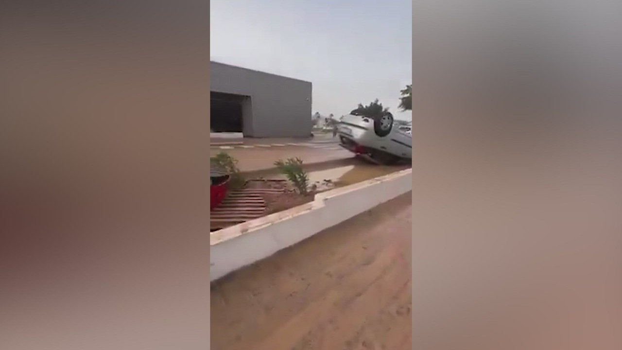 Lamentables episodios de saqueos en Valencia aprovechando los destrozos de la DANA