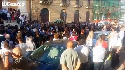 Casacanditella, folla ai funerali di Dario Salvati