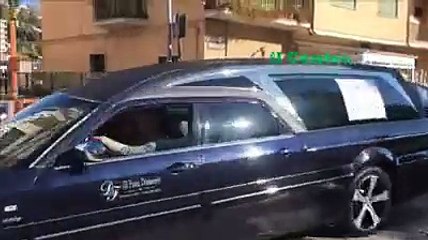 Il corteo dei carrifunebri a Teramo