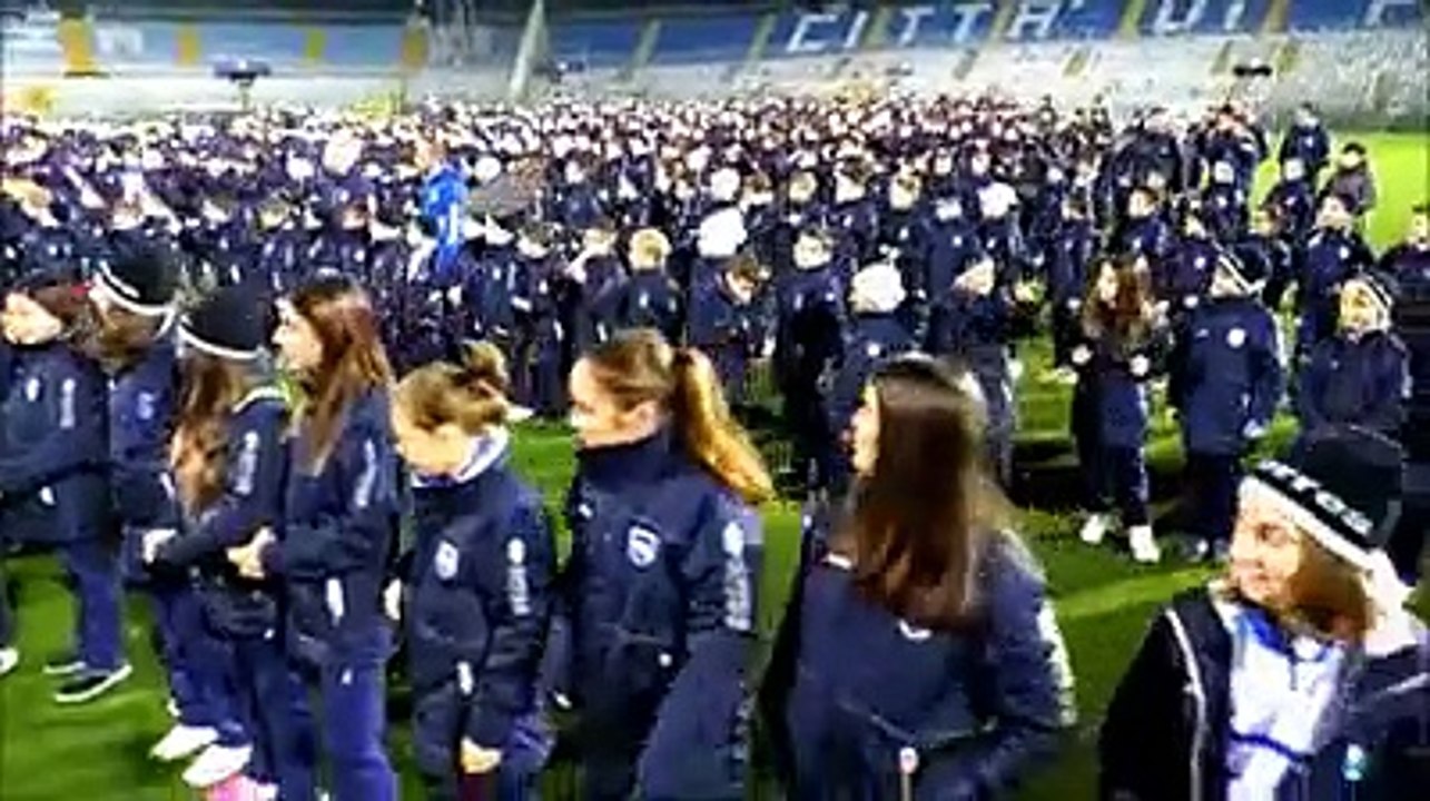 Pescara Calcio, gli auguri di buone feste con 800 calciatori in campo