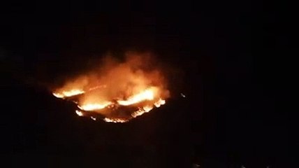 Fiamme nel Pescarese, il video lungo l'A25