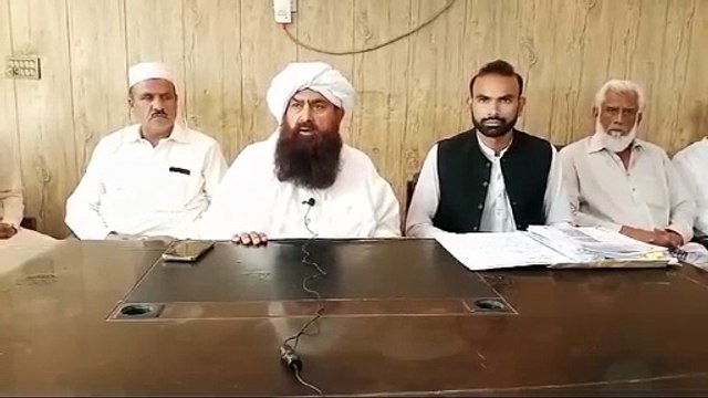 Nasir Awan and Anjuman Ardtian fruit market in Gujarat, Nasir Awan has occupied the plot by blocking the road to the fruit market. A commission should be formed on the fruit market land dispute, and we will accept the decision Appeal of Anjuman Adhatian F