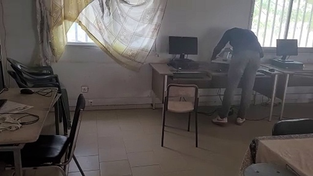 INSTALLATION DE NOUVEAUX ORDINATEURS AU LYCEE DE JOAL