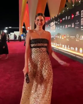 أمينة خليل تتألق في حفل ختام مهرجان الجونة السينمائي في دورته السابعة