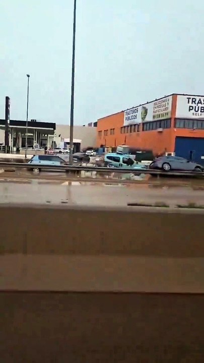 Images des crues éclaires dévastatrices en Espagne