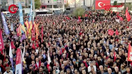 ÖZEL DEVLETİN BELEDİYESİ'NİN KAPISINI BALYOZLA KIRDILAR