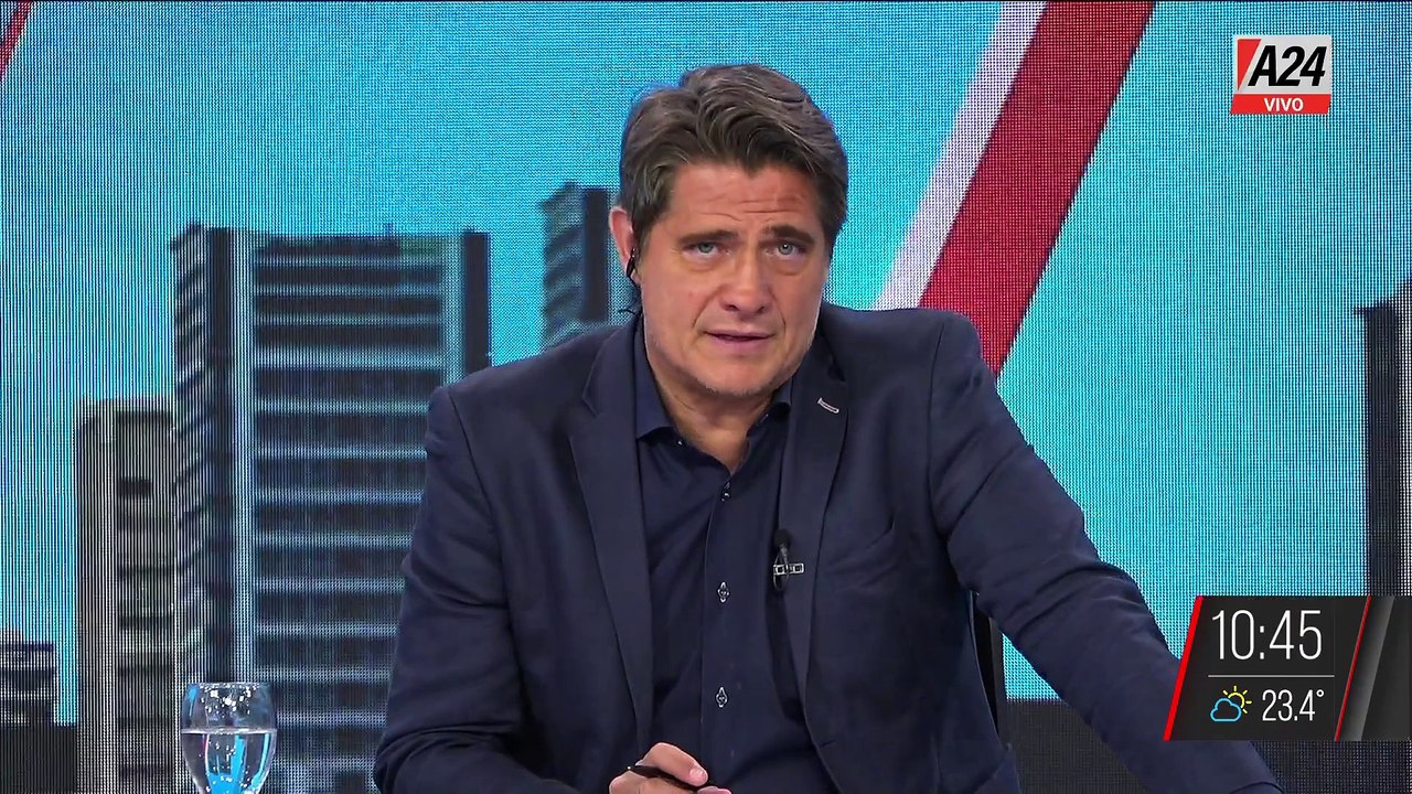  "SI VA A HABLAR MAL DE ALFONSÍN ES UN IDIOTA" - Julio Bárbaro sobre los dichos del Presidente