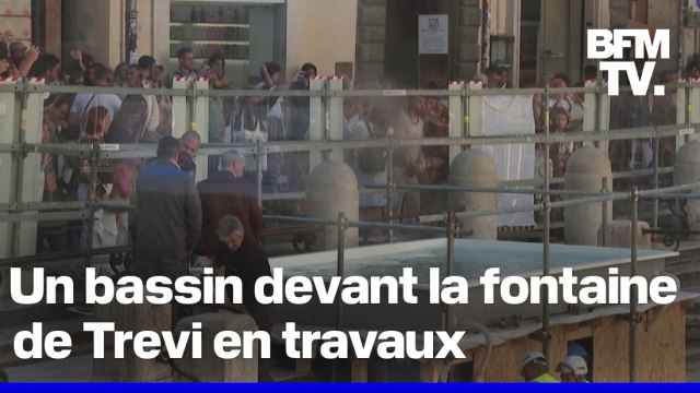 Italie: un bassin installé devant la fontaine de Trevi en travaux pour permettre aux touristes d'y jeter une pièce