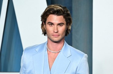 Chase Stokes' 'Outer Banks' co-stars use his name to get into restaurants