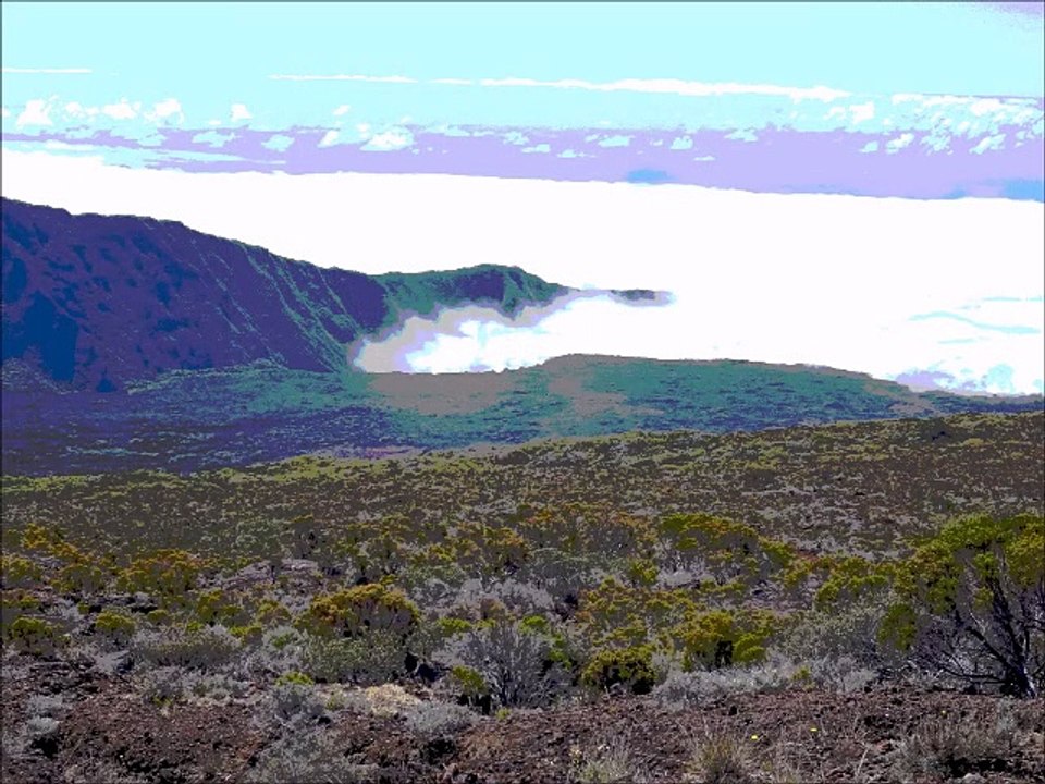 Nuages sur l'île de La Réunion (montage artistique)