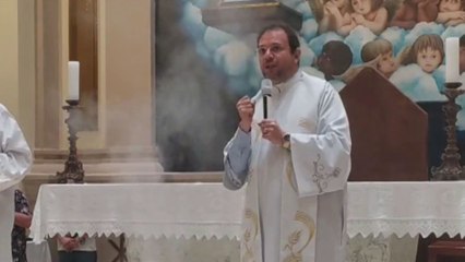 Sem demonstrar insatisfação, padre Fabrício pede que fiéis sigam fortes na missão, em Taperoá