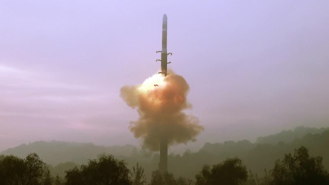 북 신형 화성포-19형 시험발사 성공...최종완결판 ICBM / YTN