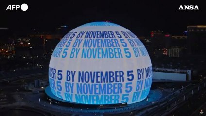 Usa2024, "vote Harris-Walz" proiettato sullo Sphere di Las Vegas