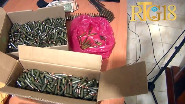 DCPJ prezante yon polisye Cat Team lapolis nan Petyonvil arete ak plizyè katouch, zam, lajan, etc.