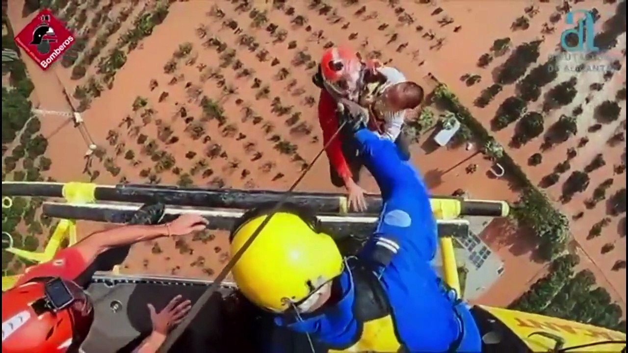 Spanien: Mehr als 150 Hochwasser-Tote – Plünderer festgenommen