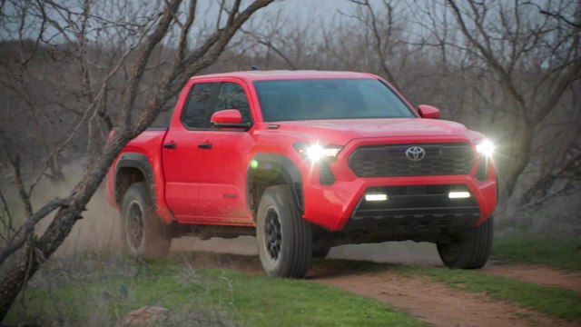 2024 Toyota Tacoma i-FORCE Max TRD Off-Road in Solar Octane Driving Video