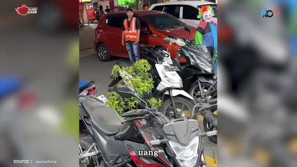 Viral Tukang Parkir Liar Tetap Berkeliaran Meski ada Himbauan Parkir Gratis