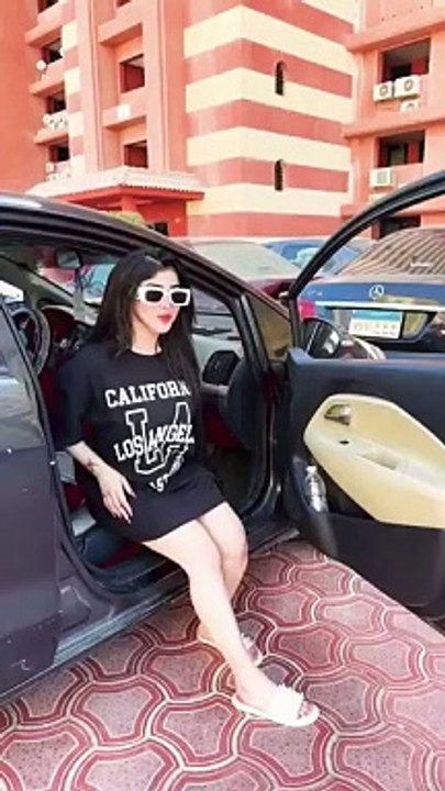 منه اشرف إلى قبلك كانت نكديه