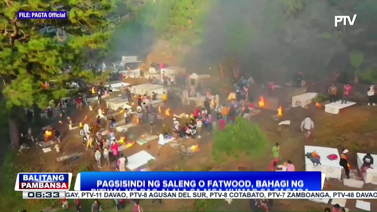 Pagsisindi ng saleng o fatwood, bahagi ng ritwal ng pag-alala sa mga yumao sa Sagada
