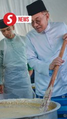 PM performs Friday prayer, lunch with rakyat this time at UPNM