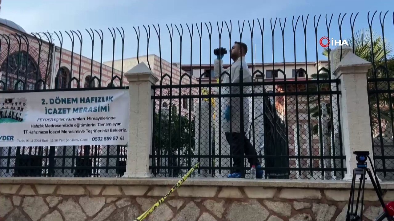 İsmailağa Camii avlusunda havaya ateş açıldı: Aracını terk edip kaçtı
