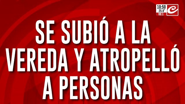 Tremendo: colectivo fuera de control se subió a la vereda y atropelló a varias personas