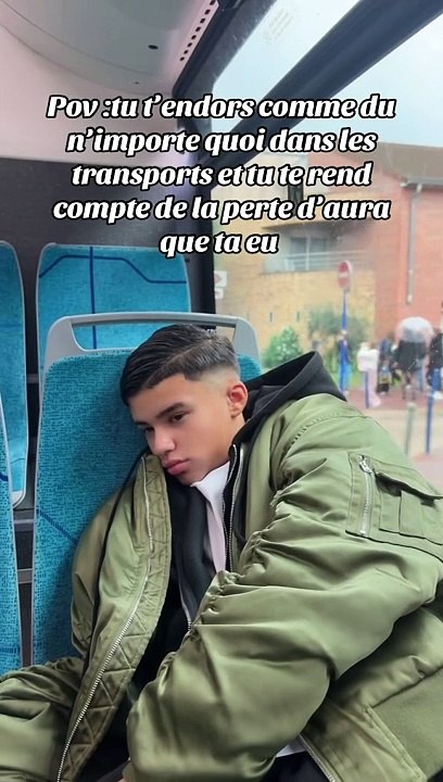 Quand tu t'endors dans les transports