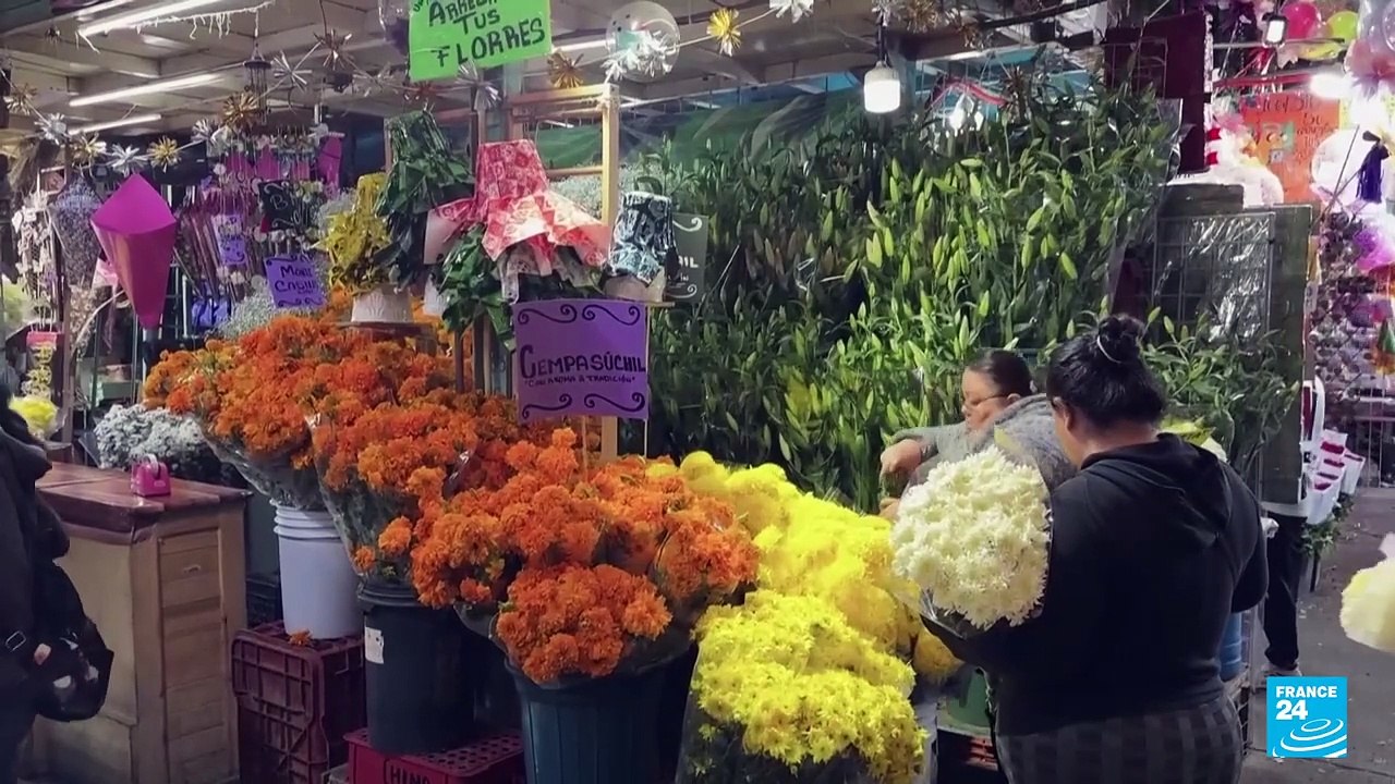 México conmemora el regreso de sus seres queridos en el Día de Muertos