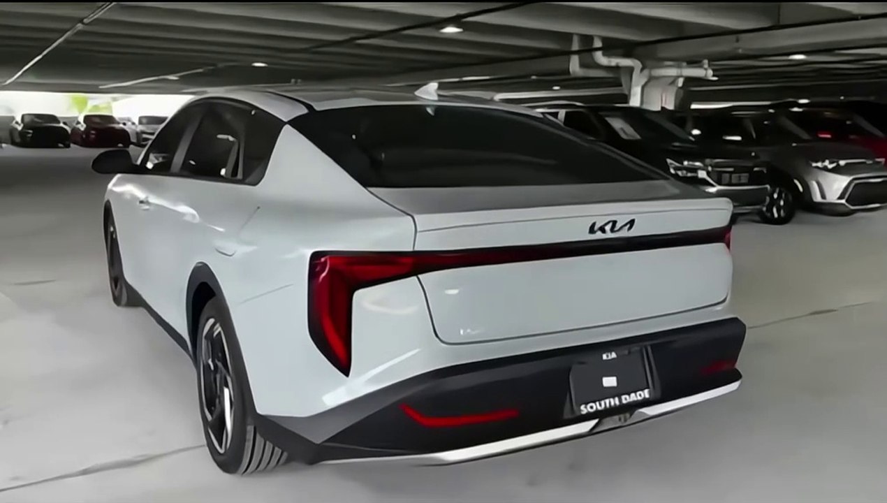 2025 KIA K4 Reviews || Luxury Cars