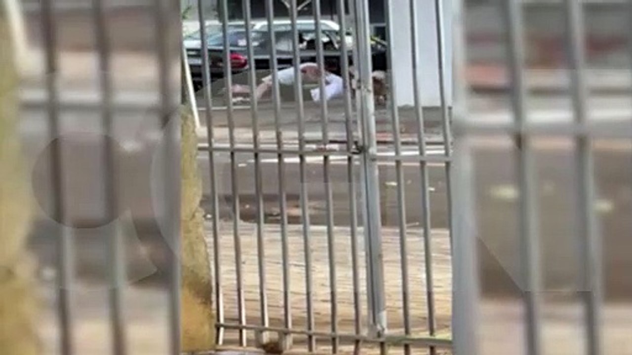 Vídeo mostra briga entre "colegas" no Guarujá