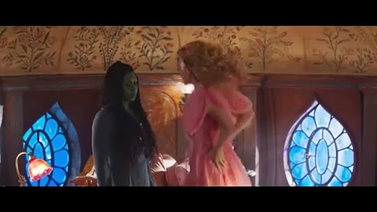 Wicked Movie - A Week On Set With Ariana