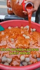 Cilok bumbu Kacang laris manis